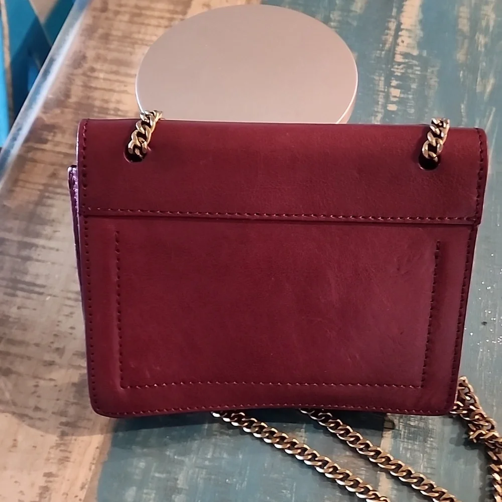 Maxwell Chain Crossbody - Picture 4 of 13